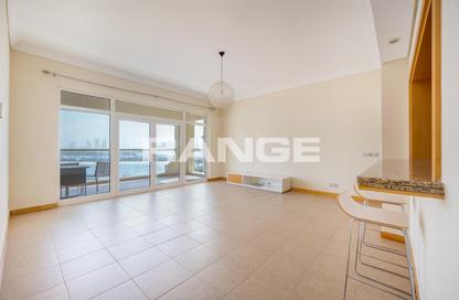 Apartment - 2 Bedrooms - 3 Bathrooms for rent in Al Das - Shoreline Apartments - Palm Jumeirah - Dubai