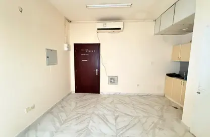 Apartment - Studio - 1 Bathroom for rent in Fire Station Road - Muwaileh - Sharjah