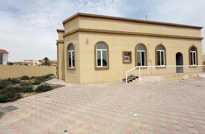 Townhouse - 5 Bedrooms - 6 Bathrooms for rent in Al Garayen - Sharjah