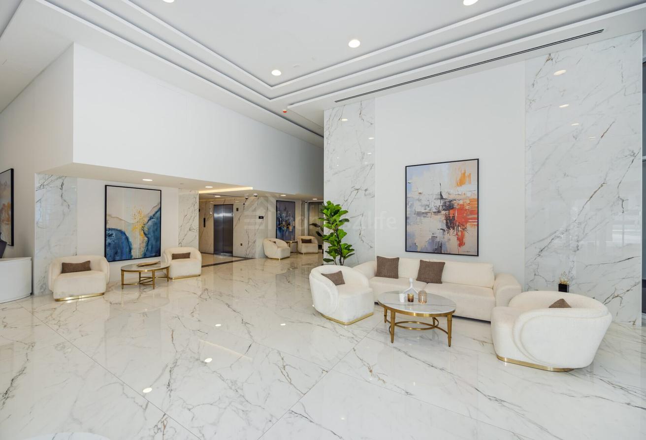 Corner Unit | Brand New | Pool & road view photo 9