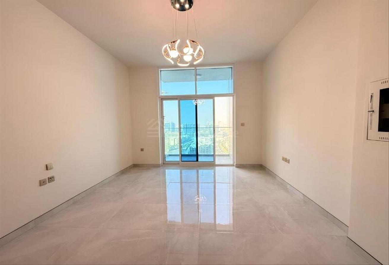 Corner Unit | Brand New | Pool & road view photo 7