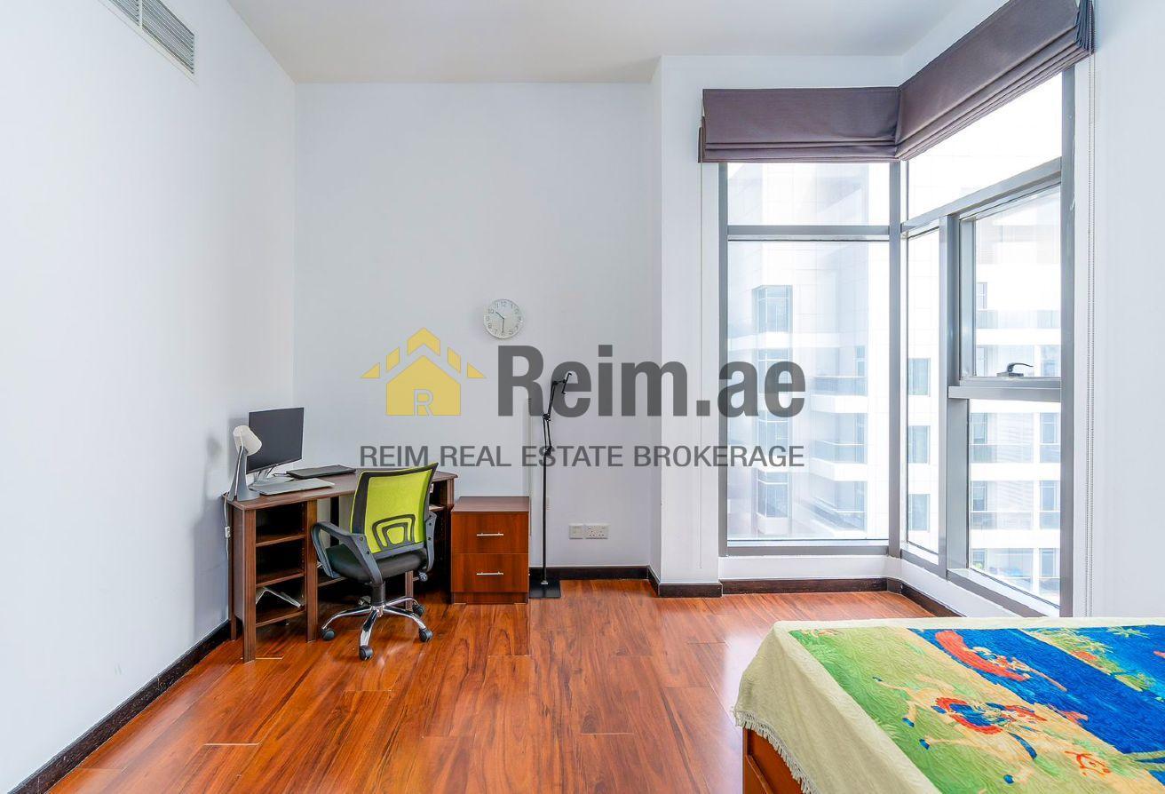Near Metro | High Floor | Chiller Free photo 10