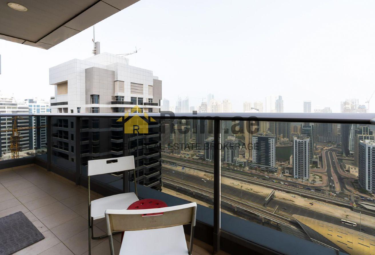 Near Metro | High Floor | Chiller Free photo 3
