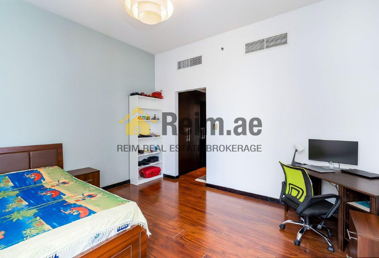 Near Metro | High Floor | Chiller Free photo 11