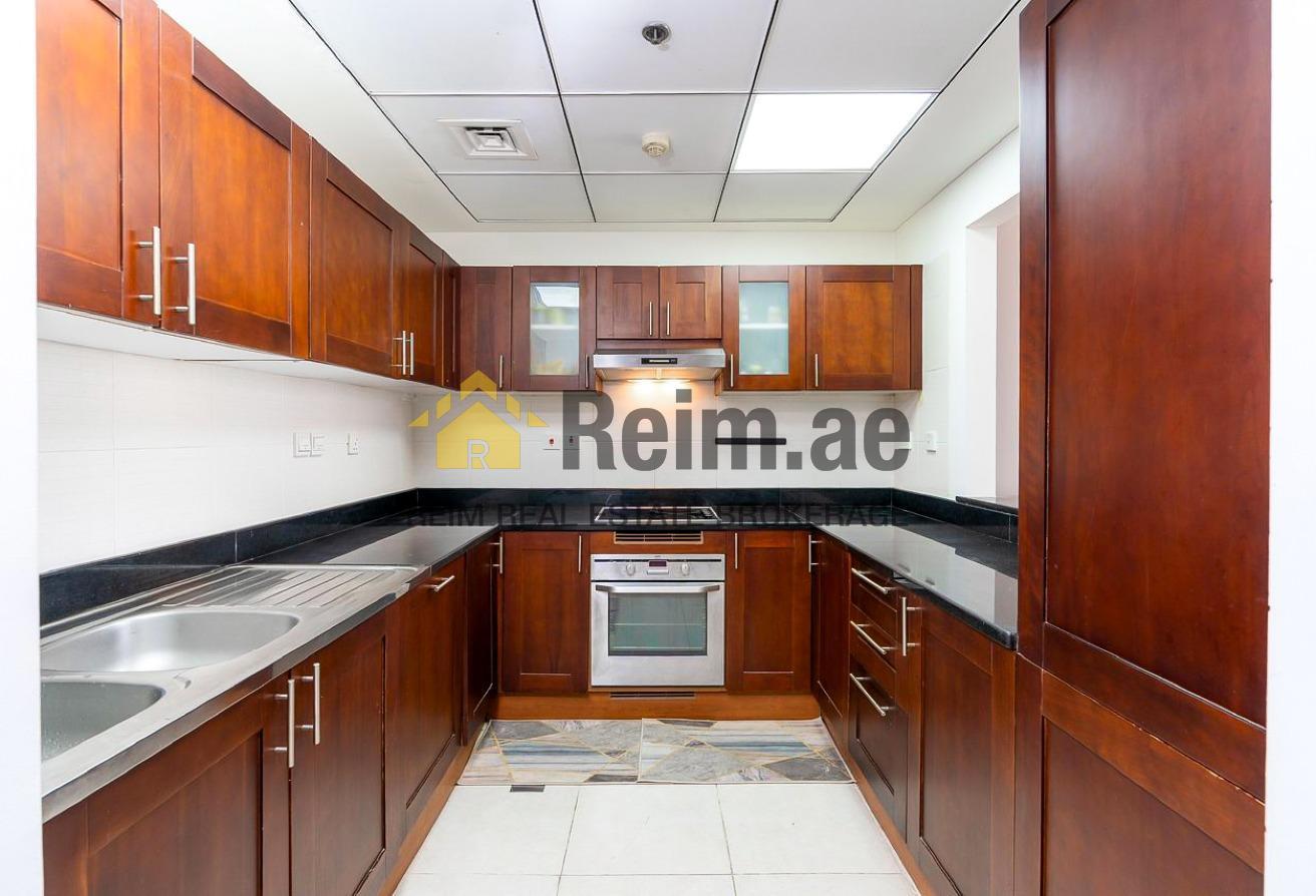 Near Metro | High Floor | Chiller Free photo 6