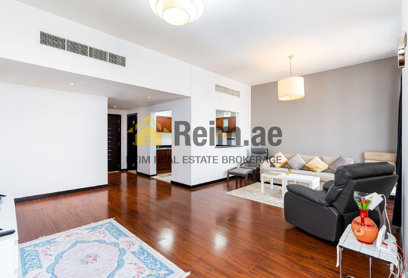 Near Metro | High Floor | Chiller Free photo 2