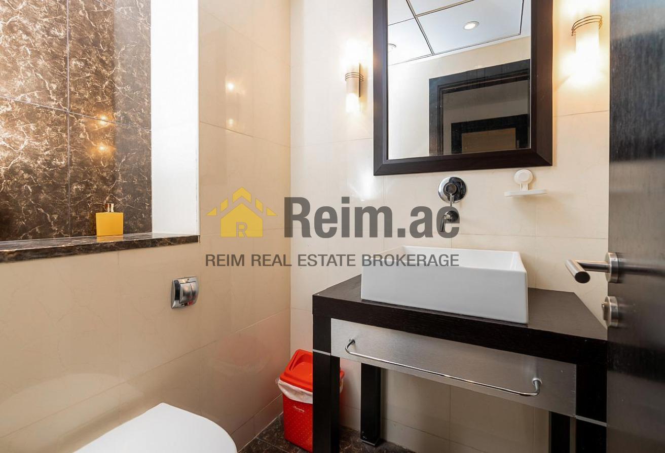 Near Metro | High Floor | Chiller Free photo 15