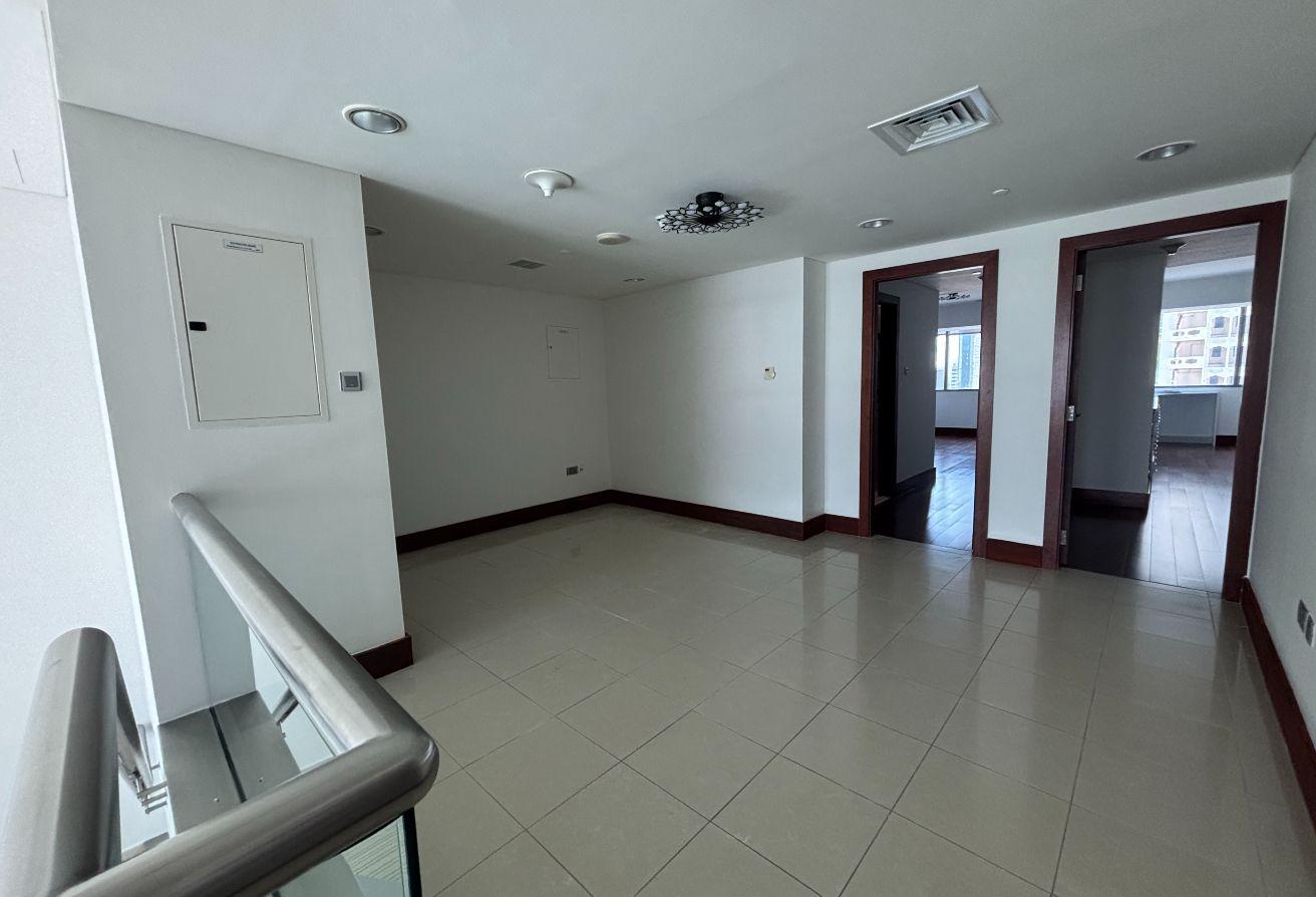 Large 3 Bed Duplex | Maids Room | Balcony photo 9