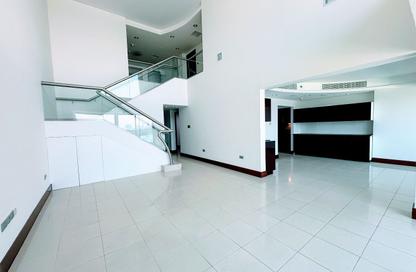 Apartment - 3 Bedrooms - 3 Bathrooms for rent in Jumeirah Living - World Trade Centre Residence - World Trade Center - Dubai Apartment - 3 Bedrooms - 3 Bathrooms for rent in Jumeirah Living - World Trade Centre Residence - World Trade Center - Dubai