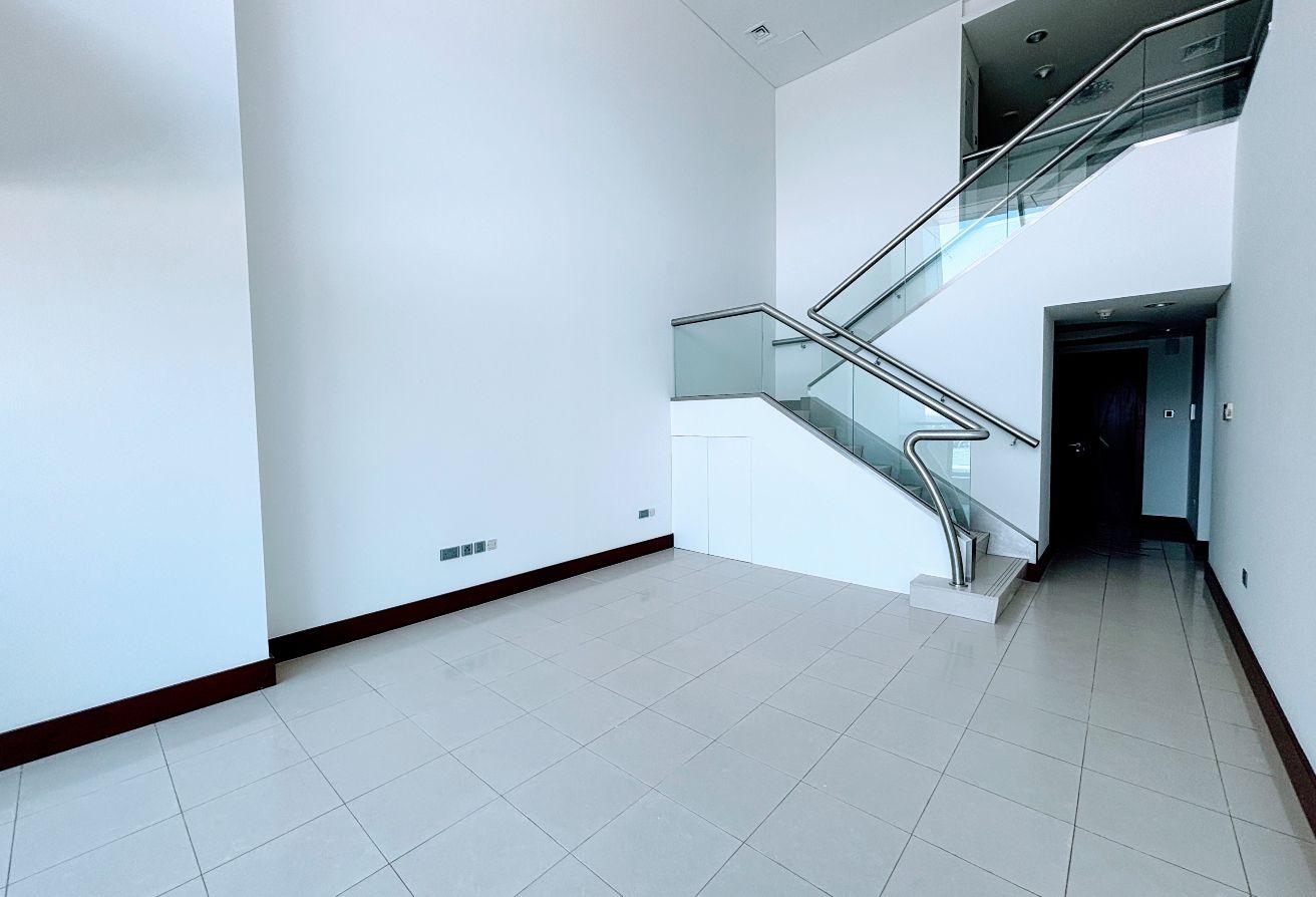 Large 3 Bed Duplex | Maids Room | Balcony photo 5