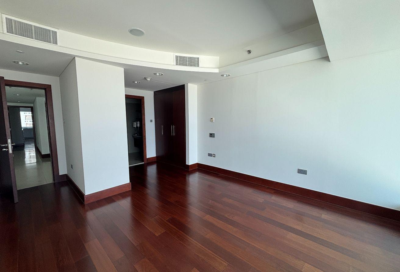 Large 3 Bed Duplex | Maids Room | Balcony photo 18