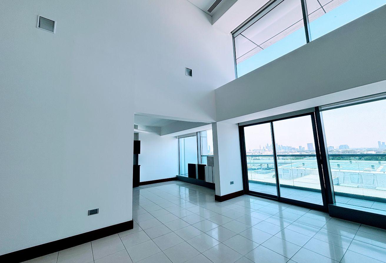 Large 3 Bed Duplex | Maids Room | Balcony photo 2