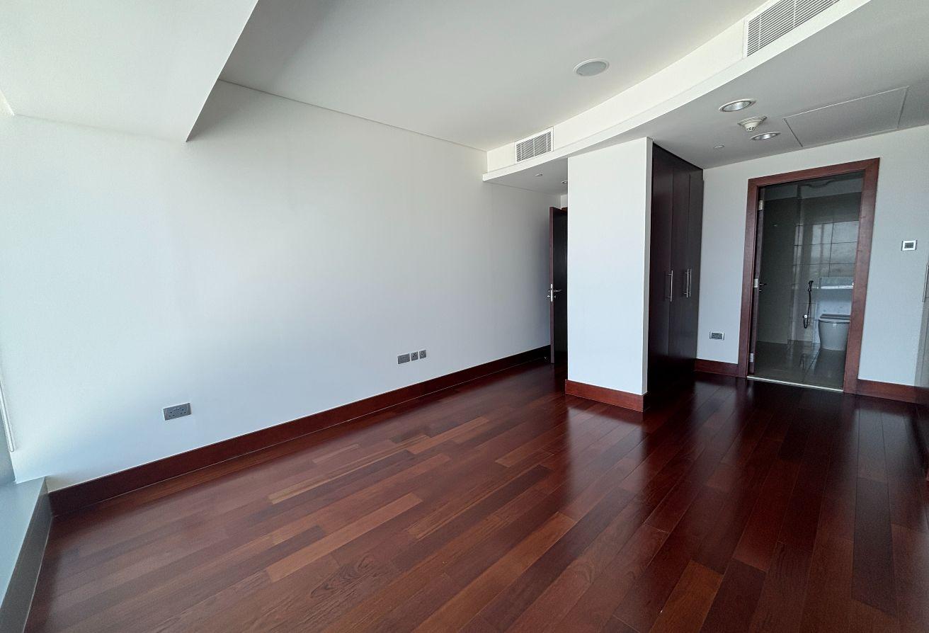 Large 3 Bed Duplex | Maids Room | Balcony photo 17
