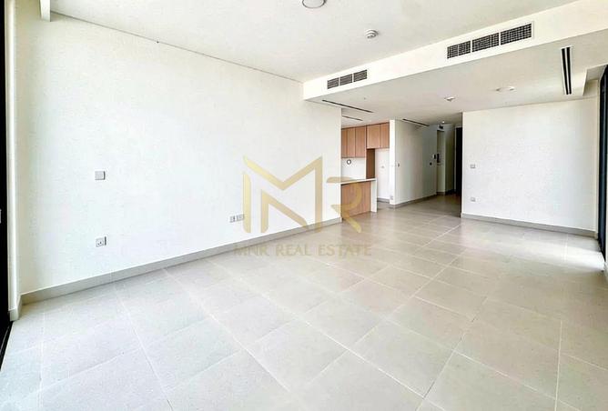 Golf View | Ready to Move In | Spacious Layout — photo 3