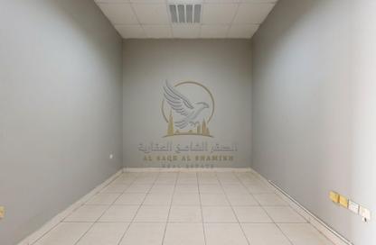 مستودع - استوديو - 1 حمام للايجار في بناء الصناعية 13 - منطقة رقم 13 - المنطقة الصناعية بالشارقة - الشارقة