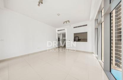 Apartment - 1 Bedroom - 1 Bathroom for rent in Boulevard Crescent Tower 1 - BLVD Crescent - Downtown Dubai - Dubai