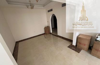شقة - 1 - 2 للايجار في فلل الروضة 2 - الروضة 2 - الروضة - عجمان