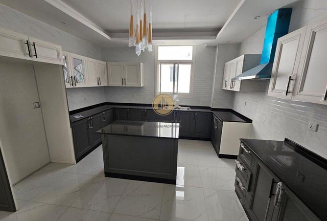 81122781 - Property Image 3