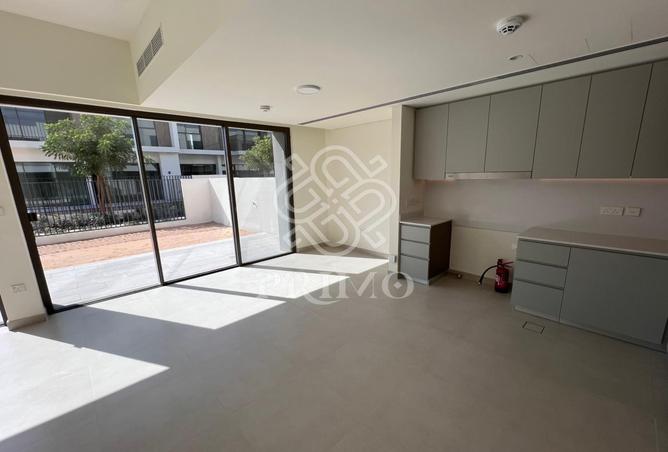 83665330 - Property Image 3