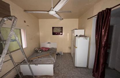 Apartment - Studio - 1 Bathroom for rent in Al Butina B - Al Butina - Sharjah