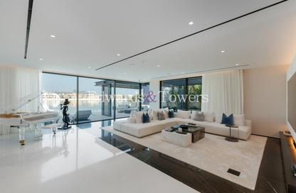 Villa - 4 - 5 for sale in Garden Homes Frond L - Garden Homes - Palm Jumeirah - Dubai