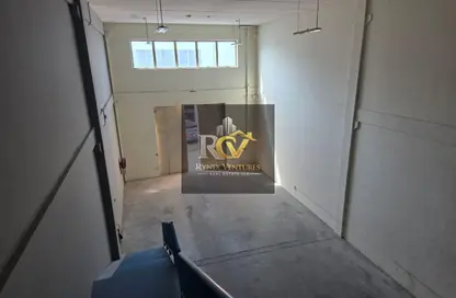 Warehouse - Studio - 2 Bathrooms for rent in Al Quoz Industrial Area 1 - Al Quoz Industrial Area - Al Quoz - Dubai