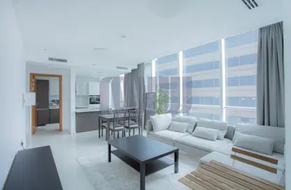 شقة - 2 غرف نوم - 3 حمامات للايجار في برج السلام - شارع الشيخ زايد - دبي