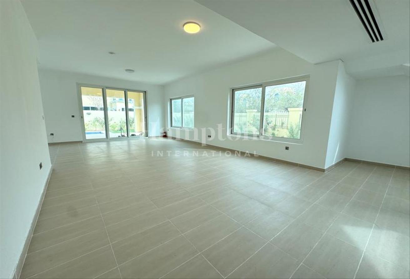 Exclusive | Private Pool | Corner Plot photo 3