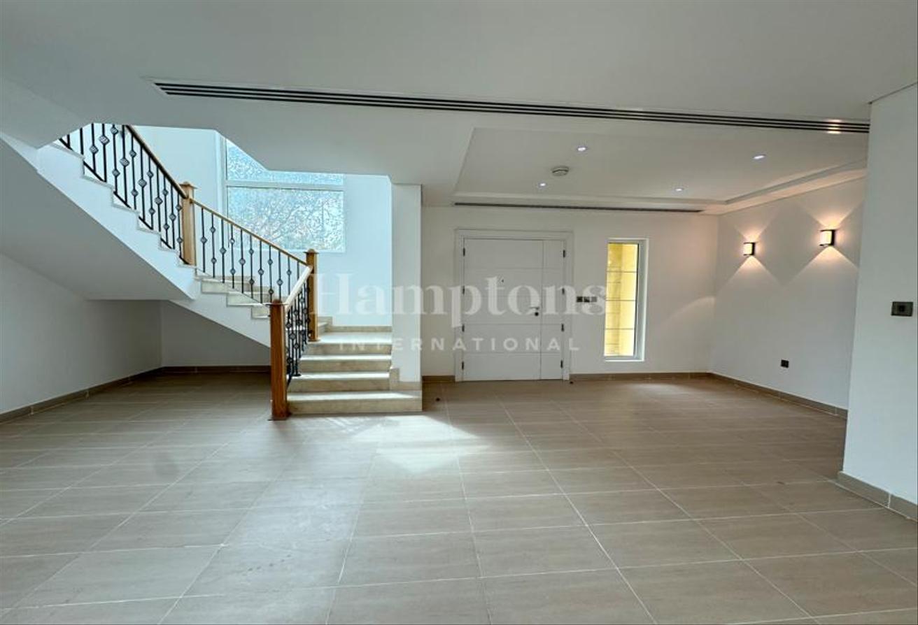 Exclusive | Private Pool | Corner Plot photo 4