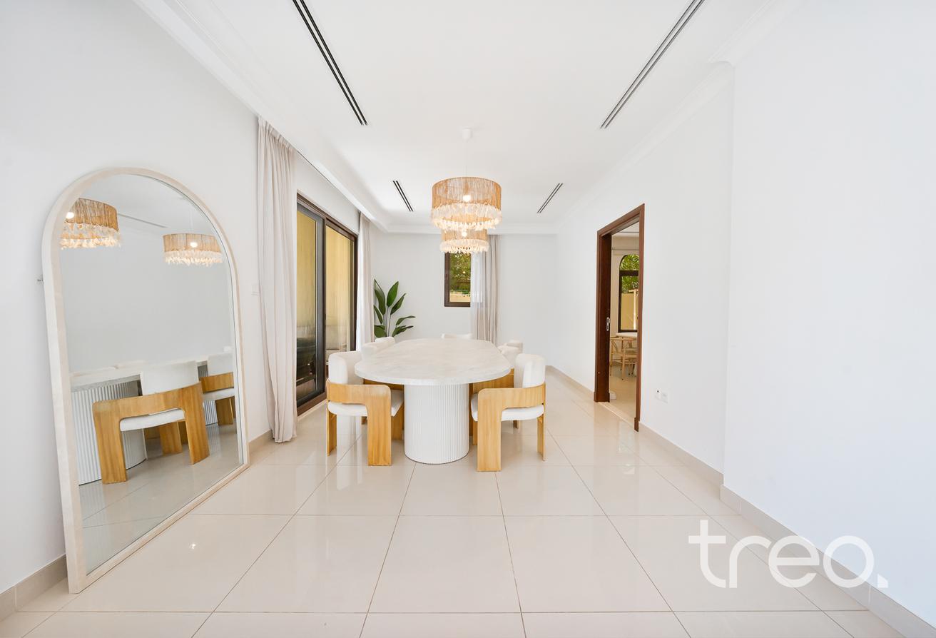 Pristine Upgraded Interior | Internal Road photo 16