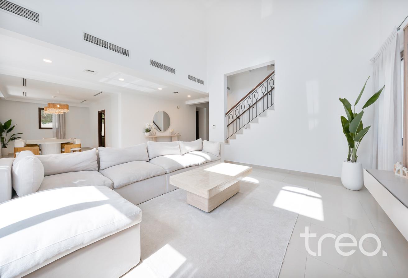 Pristine Upgraded Interior | Internal Road photo 14