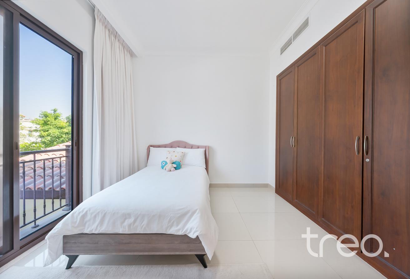 Pristine Upgraded Interior | Internal Road photo 10
