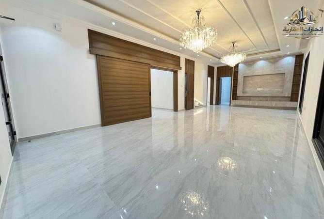 100838831 - Property Image 3