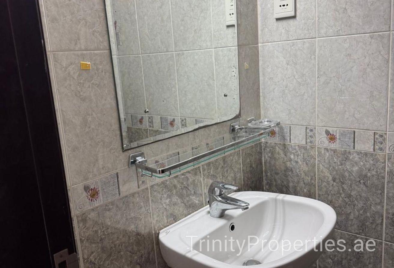 Marina Views | Spacious Layout | Unfurnished photo 7