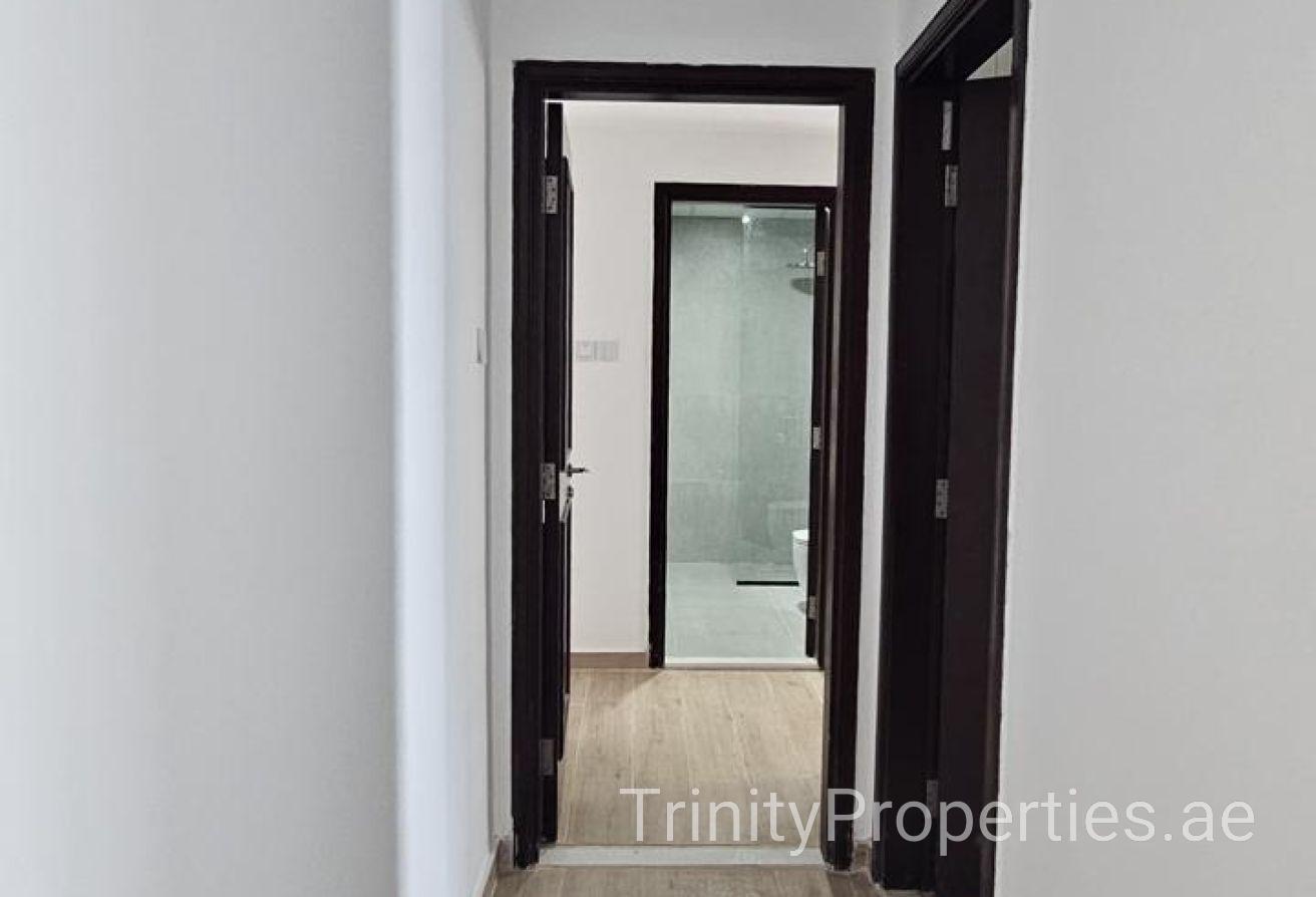Marina Views | Spacious Layout | Unfurnished photo 5