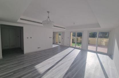 Villa - 3 Bedrooms - 3 Bathrooms for rent in Springs 4 - The Springs - Dubai