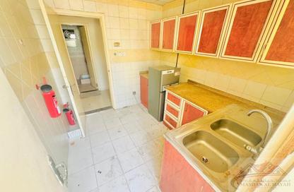 عمارة بالكامل - 7 غرف نوم - 5 حمامات للبيع في مساكن النهضة - النهدة - الشارقة