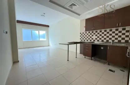 شقة - غرفة نوم - 2 حمامات للايجار في ارت ريسيدينز - البرشاء 1 - البرشاء - دبي