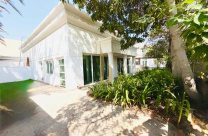 Villa - 4 - 4 for rent in Jumeirah 3 Villas - Jumeirah 3 - Jumeirah - Dubai