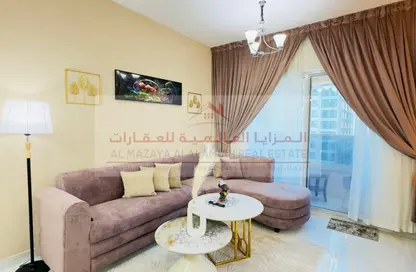 شقة - 2 غرف نوم - 3 حمامات للايجار في برج منازل 5 - شارع التعاون - التعاون - الشارقة