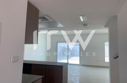 Villa - 3 Bedrooms - 4 Bathrooms for sale in Manazel Al Reef 2 - Al Samha - Abu Dhabi