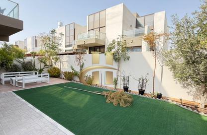 Villa - 4 - 5 for sale in Viridian at the Fields - The Fields - District 11 - Mohammed Bin Rashid City - Dubai