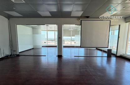 Office Space - Studio - 1 Bathroom for rent in Al Khaleej Building - Al Karama - Dubai