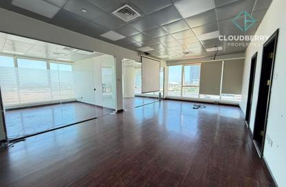 Office Space - Studio - 1 Bathroom for rent in Al Khaleej Building - Al Karama - Dubai