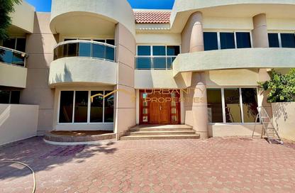 Villa - 4 Bedrooms - 6 Bathrooms for rent in Jumeirah 1 - Jumeirah - Dubai