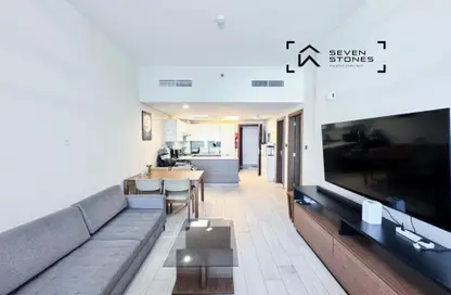 شقة - غرفة نوم - 2 حمامات للايجار في عزيزي عالية - الجداف - دبي