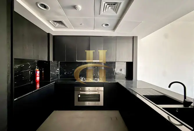 83226007 - Property Image 2