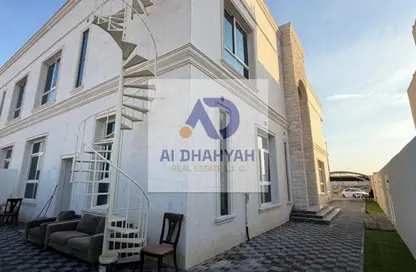 Villa - 5 Bedrooms for sale in Al Tay West - Al Suyoh - Sharjah