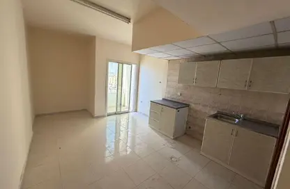 Apartment - Studio - 1 Bathroom for rent in Al Nafoora 1 building - Al Rawda 2 - Al Rawda - Ajman