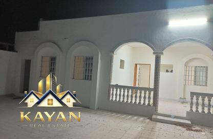 Villa - 4 - 4 for rent in Al Raas 1 - Al Raas - Umm Al Quwain
